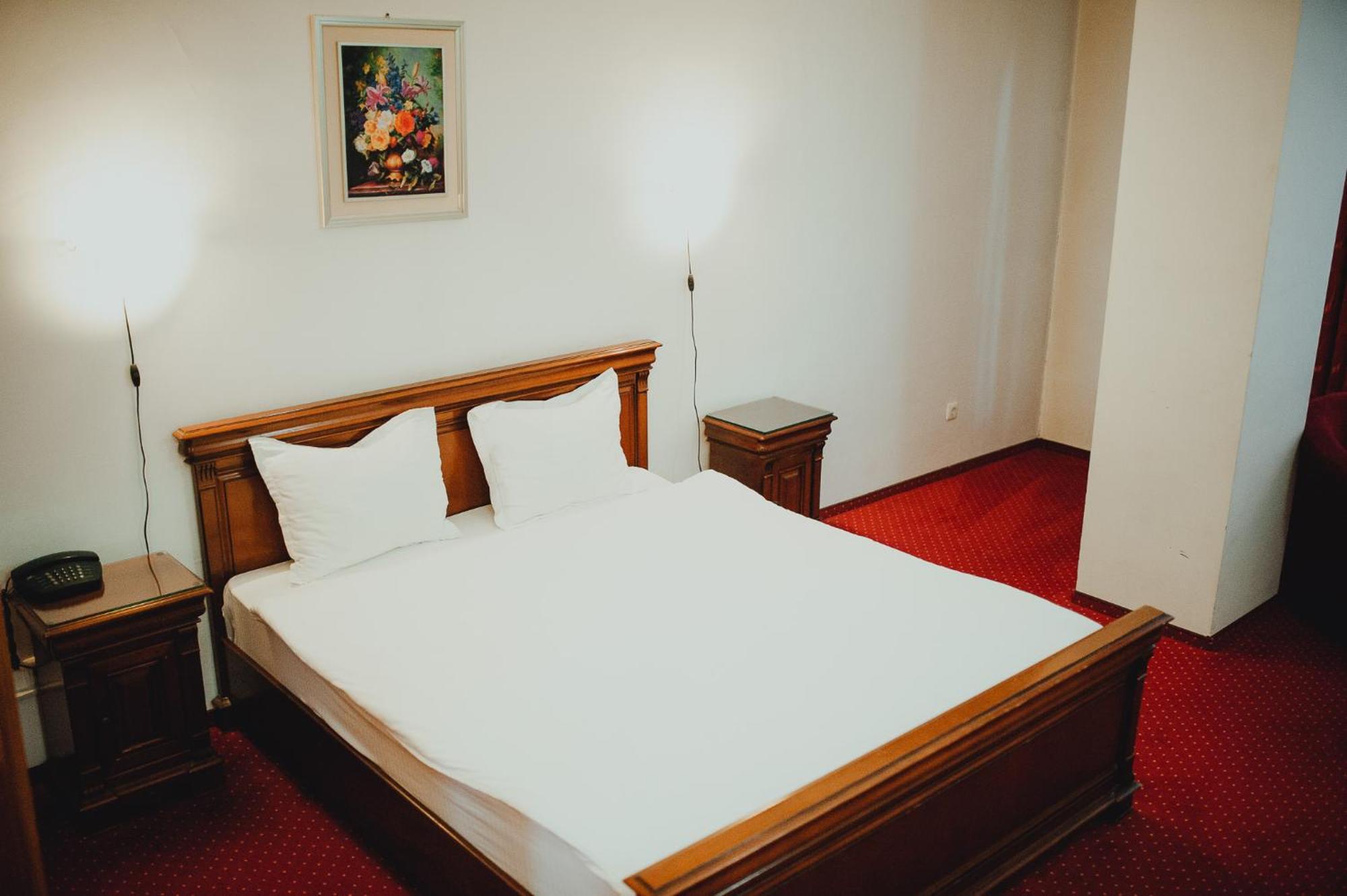 Hotel Bavaria Craiova Exterior foto