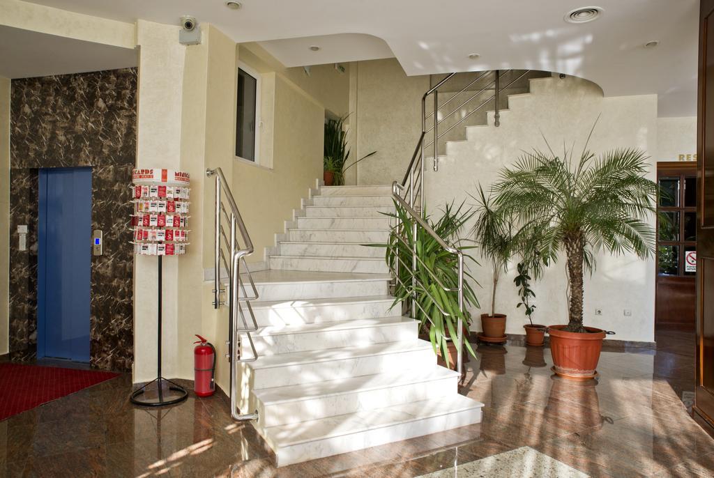 Hotel Bavaria Craiova Exterior foto